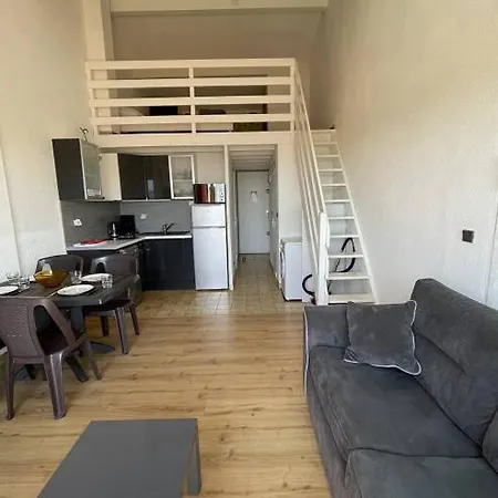 Front De A Pierre La 4par14 Apartment *
